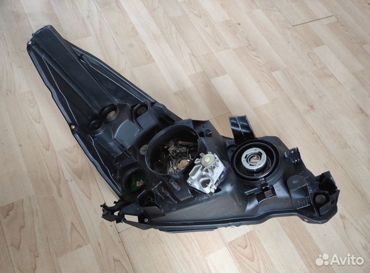 Фара левая Subaru Forester 2013