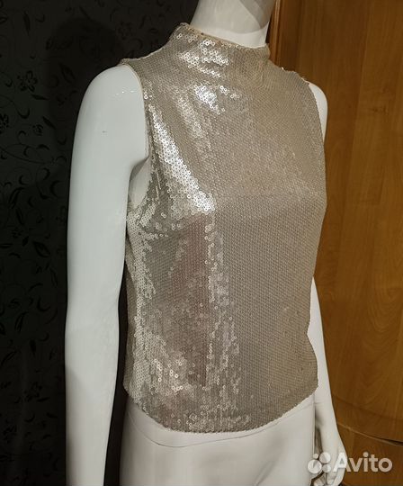 Кофточка с платиновыми пайетками