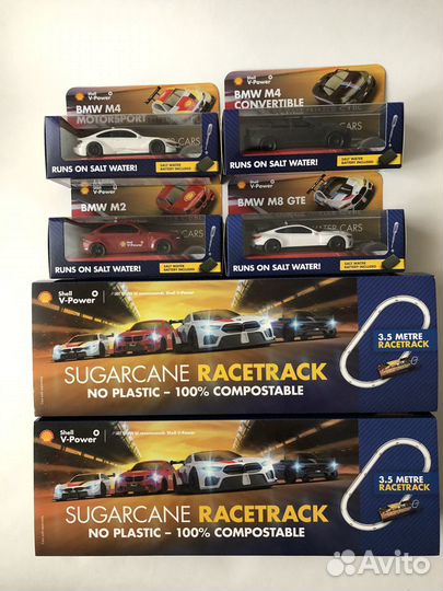 Машинка BMW коллекционная + трек