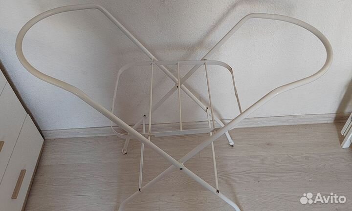 Детская ванночка для купания с подставкой