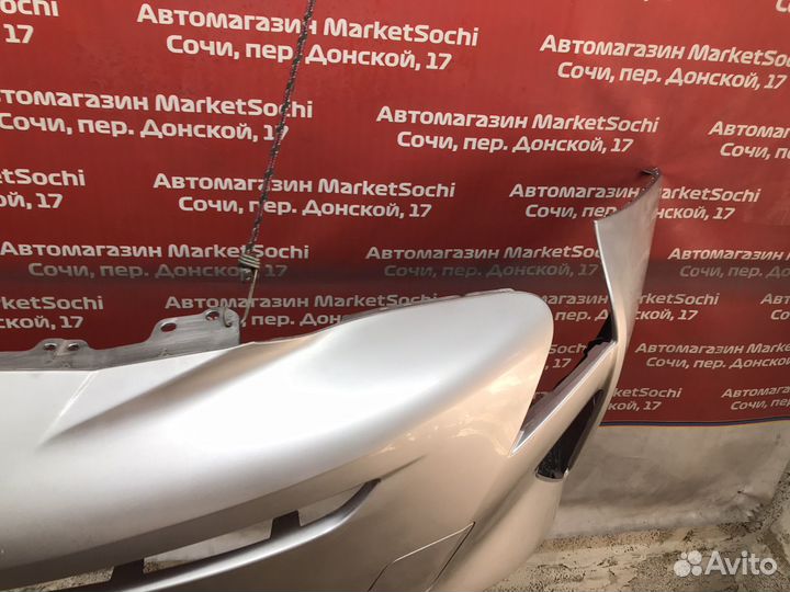 Бампер передний Toyota Prius