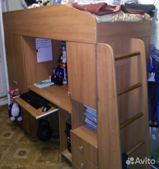 Детский уголок с кроватью +ортопедический матрац 