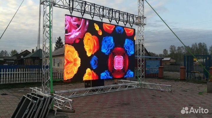 Прокатный светодиодный экран LED Цифровой