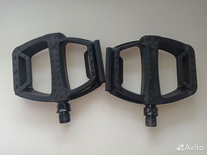 Педали пластиковые