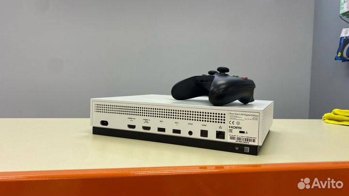 Xbox One S 1tb (Навашина)