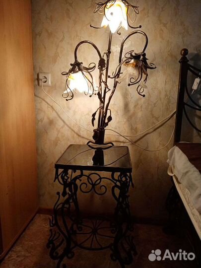 Тумба прикроватная кованая