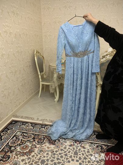 Вечернее платье