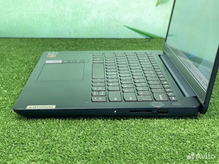 Ноутбук Lenovo Ryzen 5 5500 8GB 512 SSD 14 Full HD
