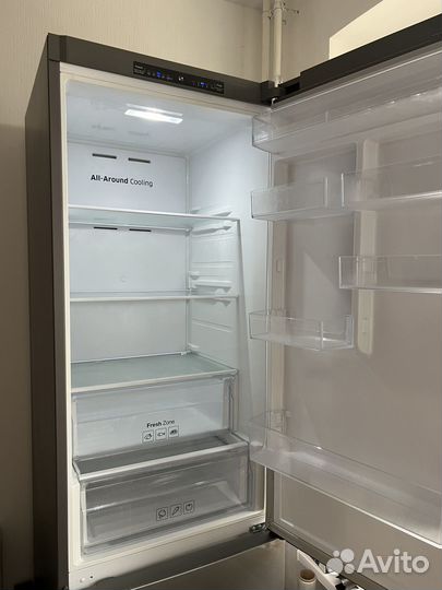 Холодильник Samsung RB37J5000SA