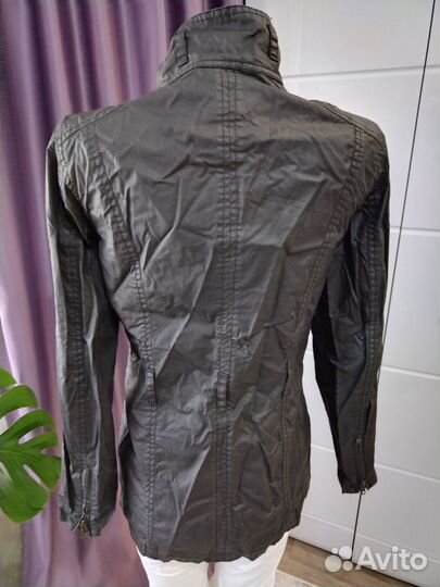 Ветровка женская