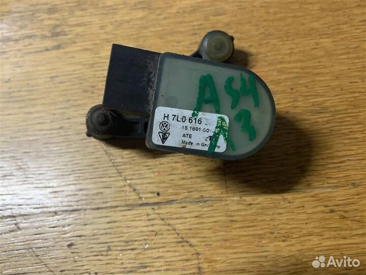 Датчик регулировки дорож. просвета VW Touareg