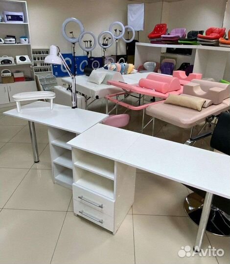 Маникюрный стол / комплект