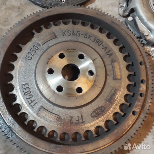 Маховик в сборе двс 1,8 Форд Фокус 1