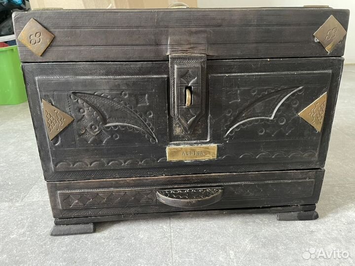 Шкатулка сундучок для украшений из Африки