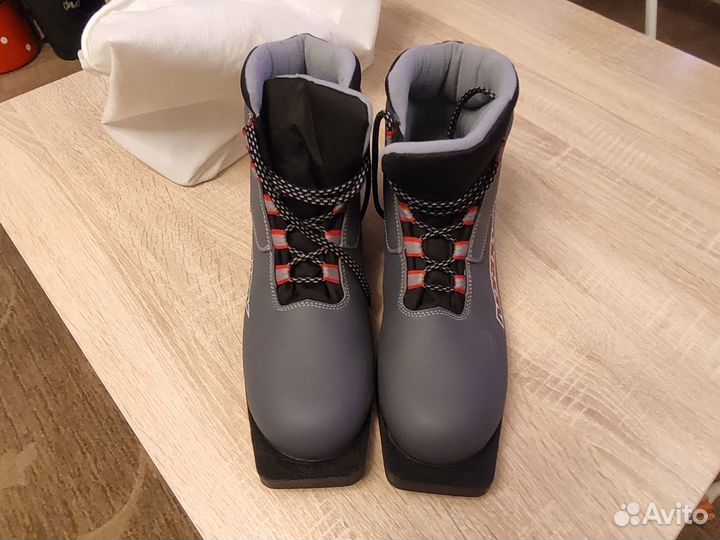 Лыжные ботинки мужские 46 размер