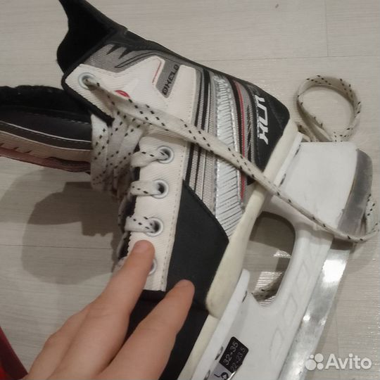 Коньки для хоккея и просто катание размер 32-35