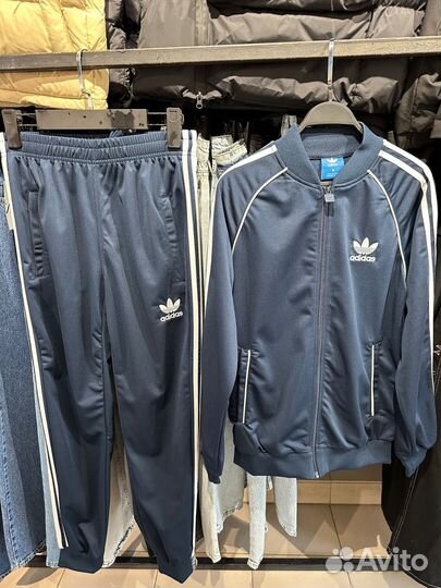 Спортивный костюм adidas