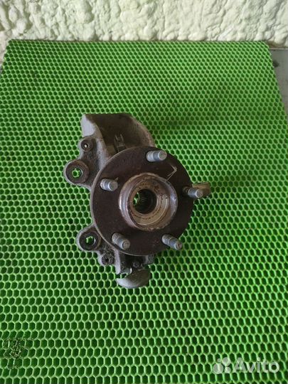 Поворотный кулак ford focus 2 левый