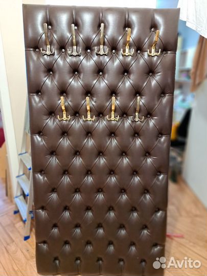 Вешалка для одежды настенная