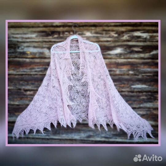 Палантин пуховый ажурный. Ручная работа