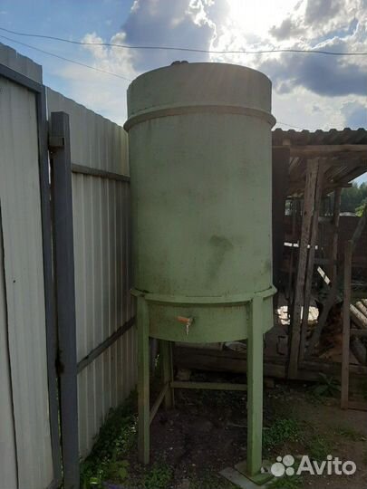 Бочка с ногами