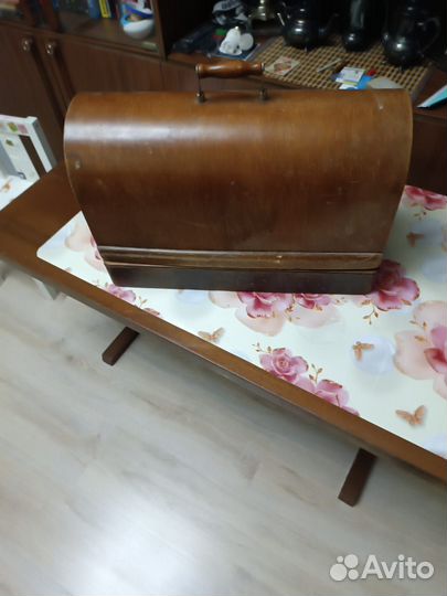 Швейная машинка singer