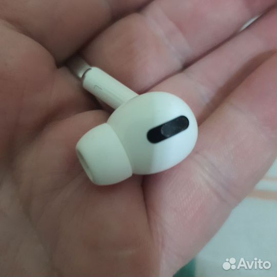 Airpods pro левый