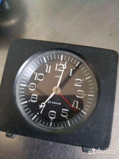 Старинные часы. Середина прошлого века