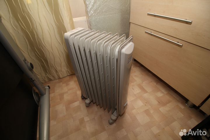 Масляный обогреватель DeLonghi 9 секций