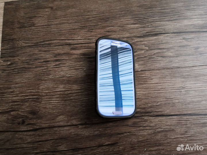 Продам смартфон Samsung galaxy S lll Duos