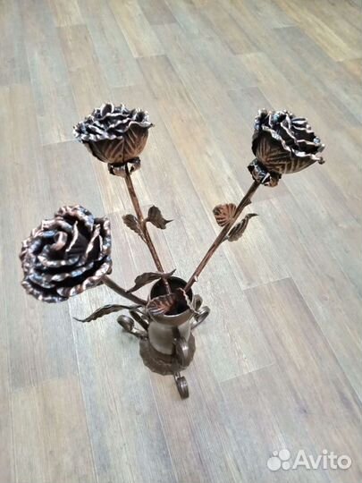 Роза кованая