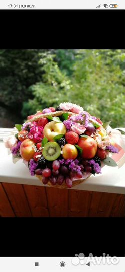 Корзина плетеная для подарков или цветов