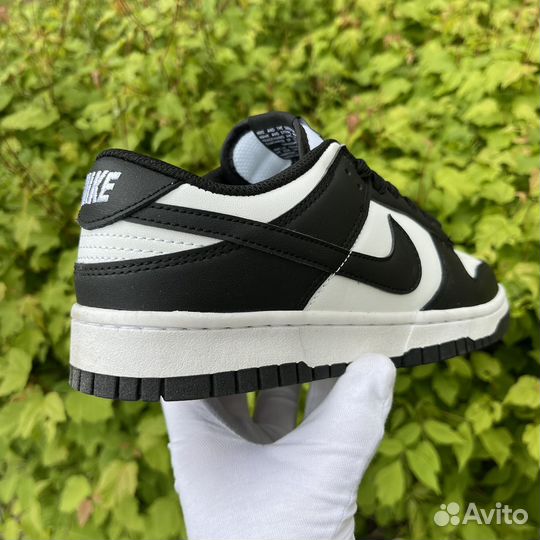 Кроссовки Nike SB Dunk Low черно-белые