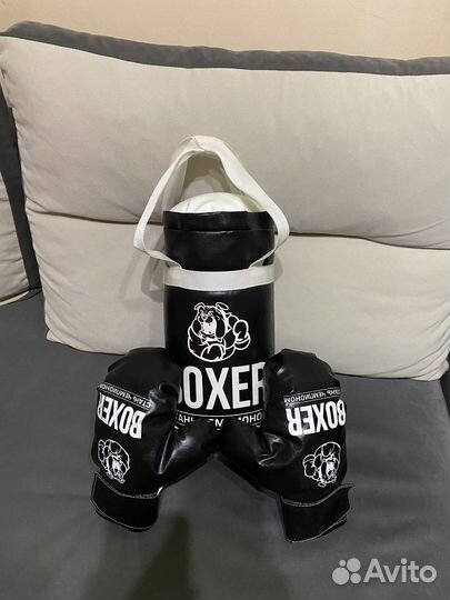 Боксерская груша и перчатки для детей