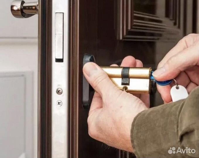Вскрытие дверных замков. Вскрытие авто. Замена