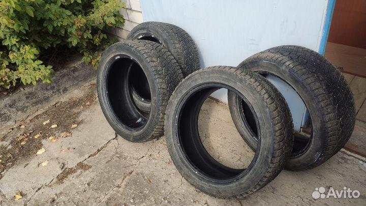Continental IceContact 2 235/45 R17 97T