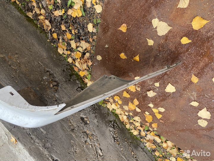 Бампер задний