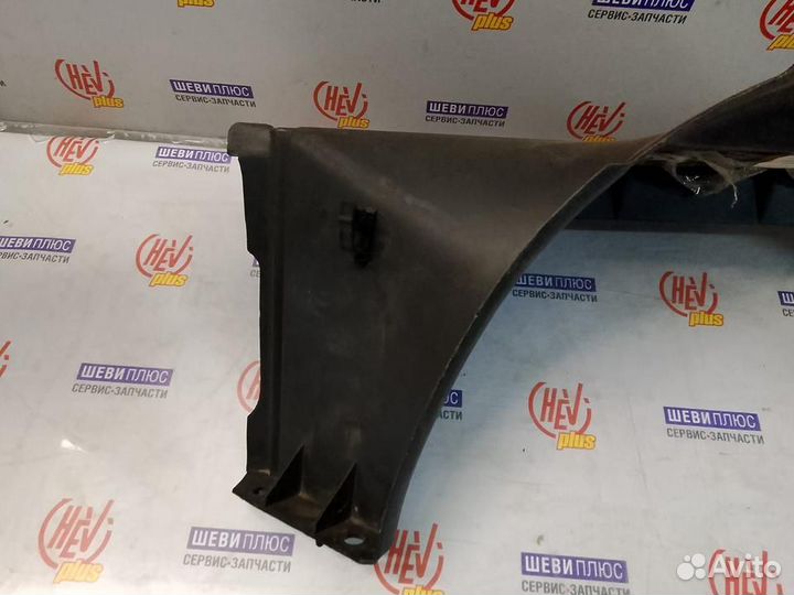 Верхняя часть диффузора Chevrolet Blazer