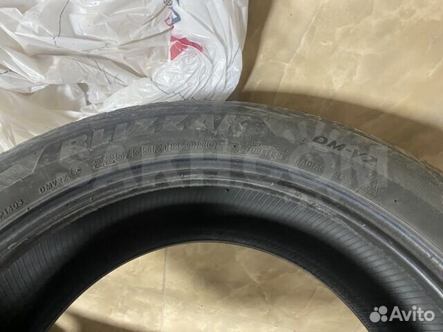 Bridgestone Blizzak DM-V2 225/55 R18