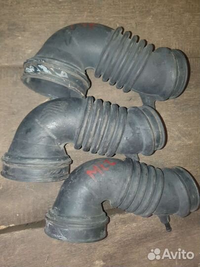 Патрубок воздушного фильтра Mitsubishi Lancer 9