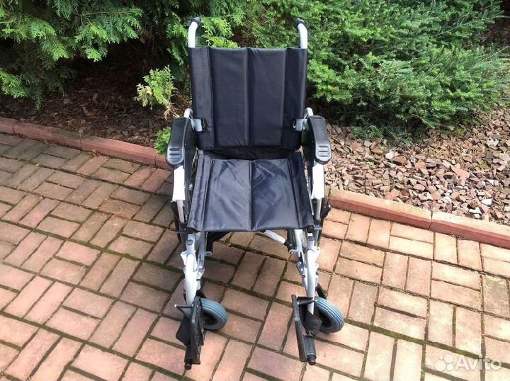 Инвалидная коляска прочная прогулочная