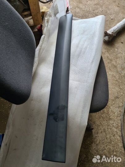 Молдинг двери передний левый LADA Largus K4M 2016