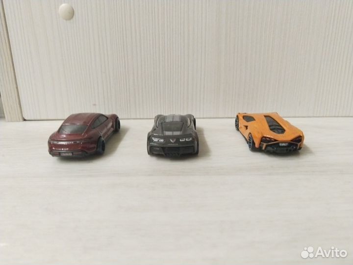 Hot wheels машинки