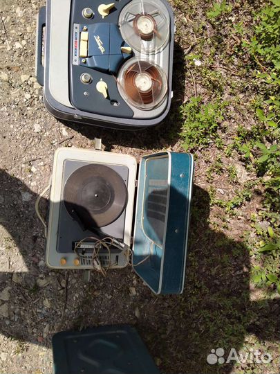 Грамафон,радио и пластинкопроигрыватель