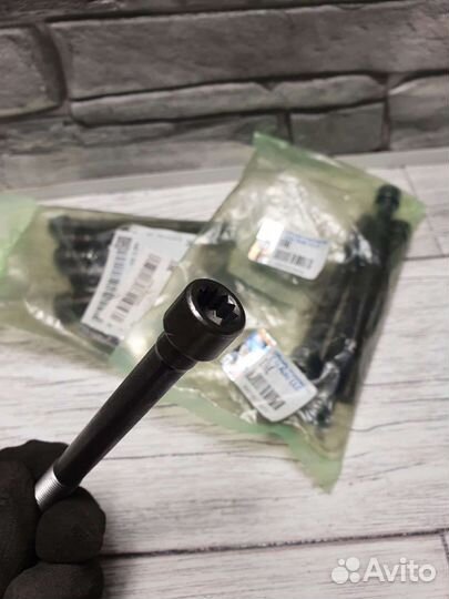 Болт гбц Cobalt Gentra Aveo Spark