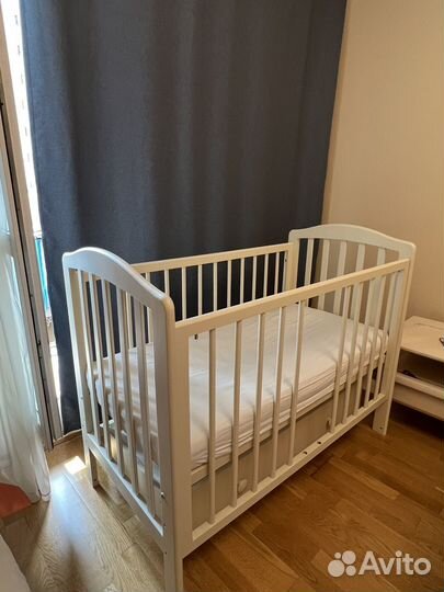 Детская кроватка