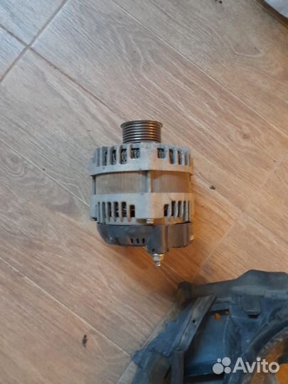 Генератор Nissan 23100-ED00B