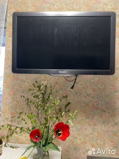 Телевизор Philips диагональ 60 см