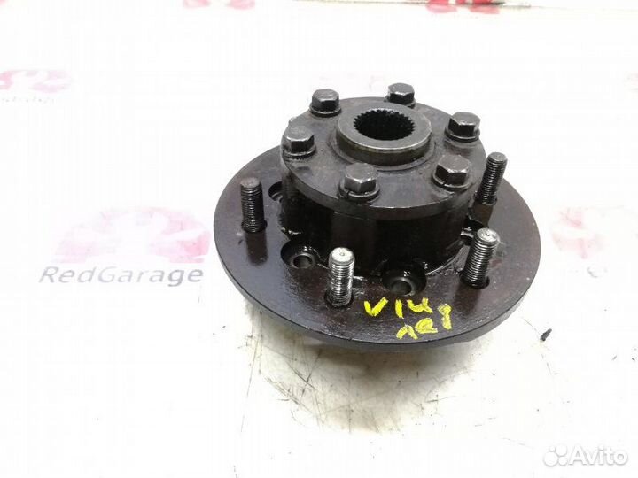 Ступица передняя Mitsubishi Pajero V14 4D56