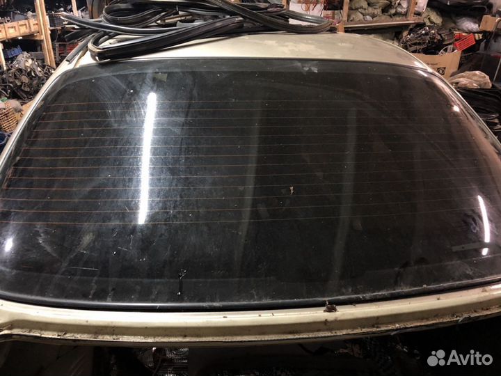 Заднее стекло Kia Spectra